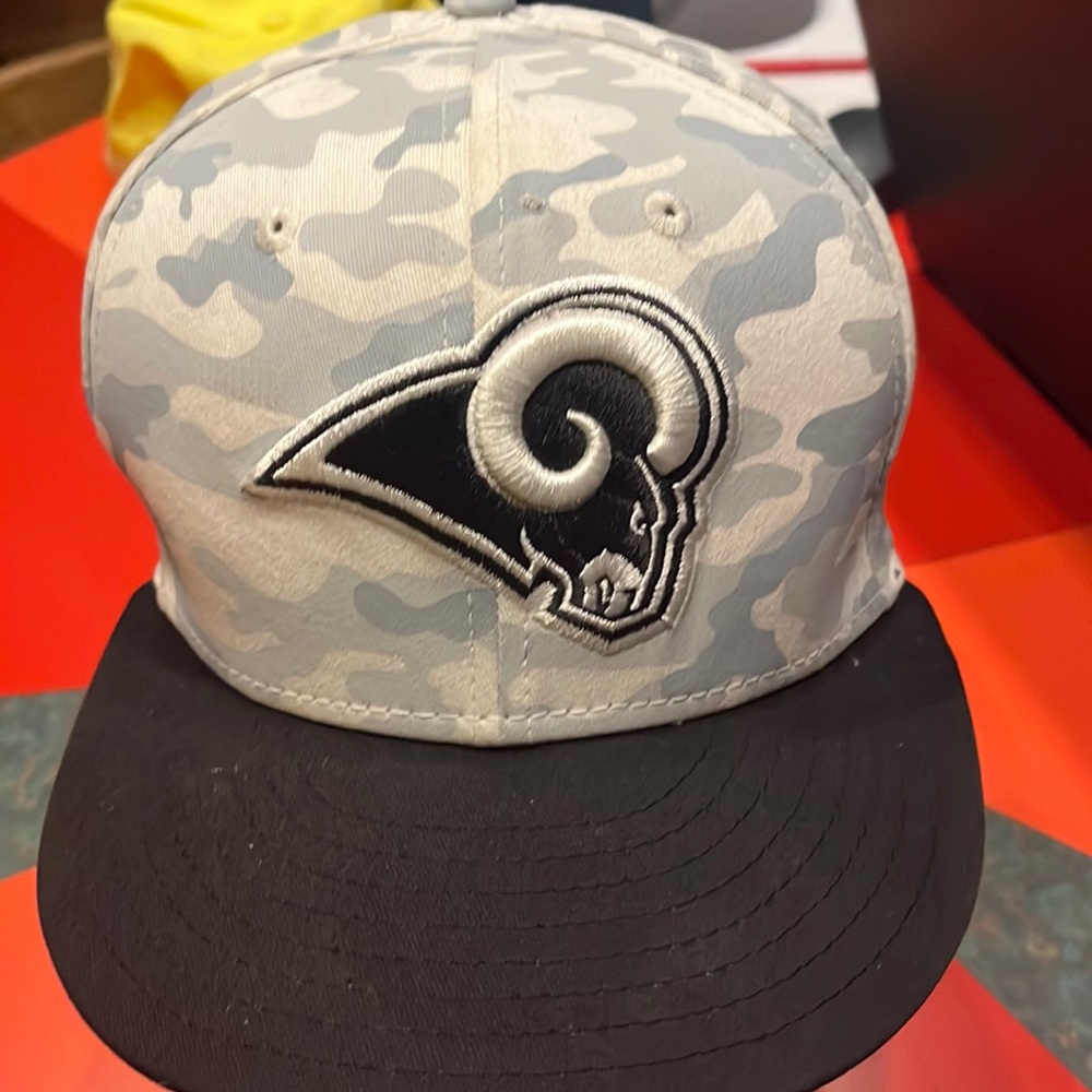 NFL Rams Cap
